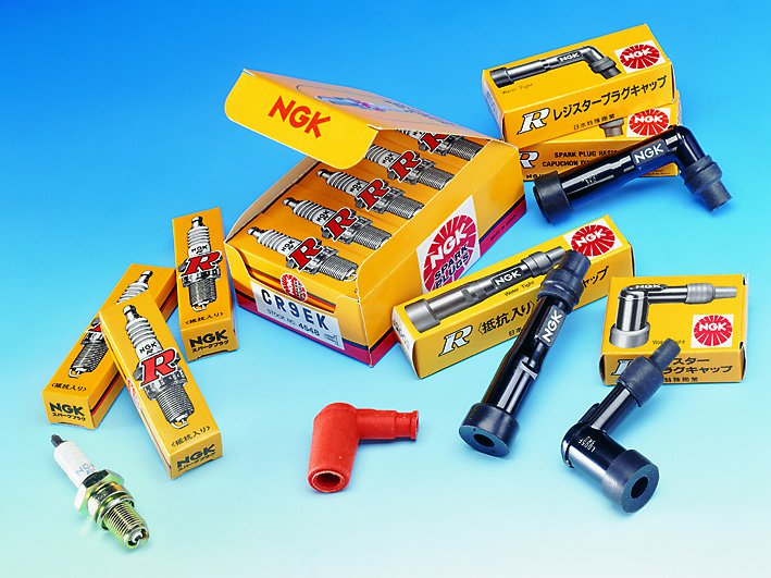 Zündkerzen Stecker Kabel Kontakte Kondensatoren Zündkerzen Stecker Kabel Kontakte Kondensatoren