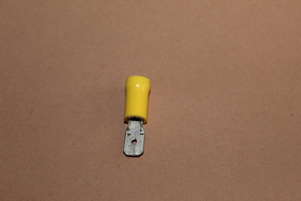 Kabelverbinder Flachsteckzunge gelb 6,3mm Hella